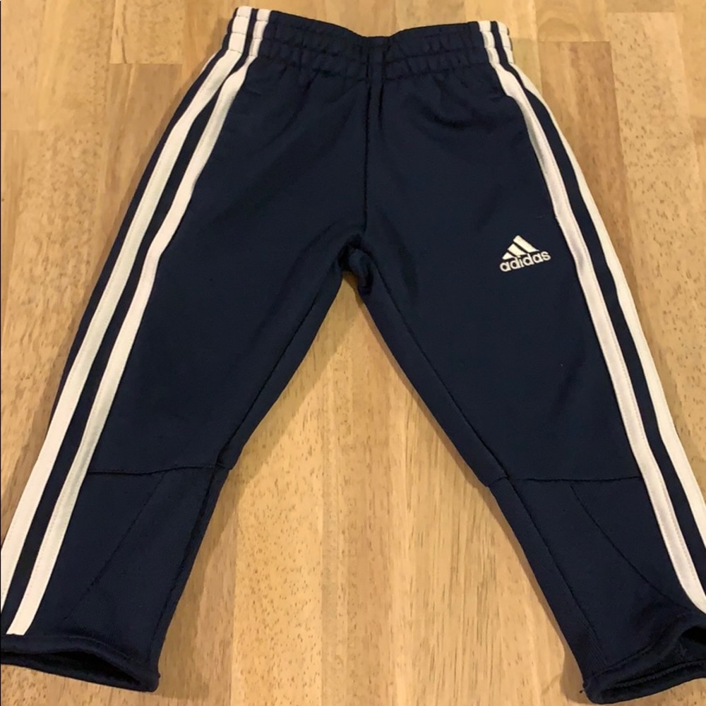 4/10$$ Adidas navy blue athletic pant 2T